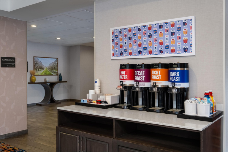 Food & Drinks 5, Hampton Inn Turlock, Stanislaus