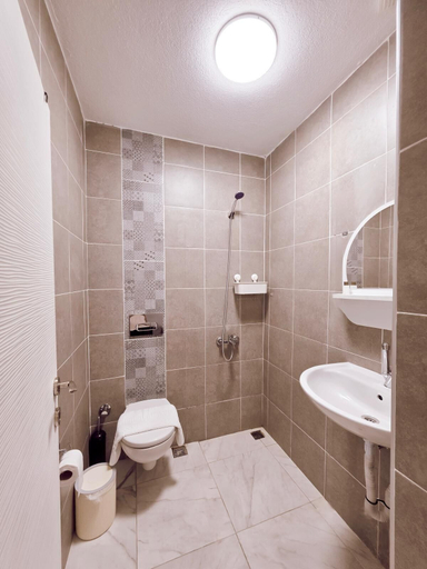 Bathroom, The Cranberries Hostel Bodrum, Bodrum