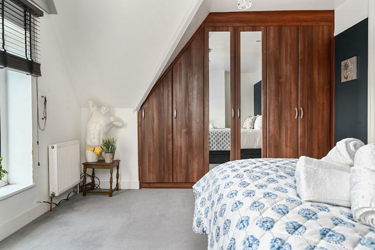 Room 5, Host Stay The Cliff Greenhouse, Brighton and Hove