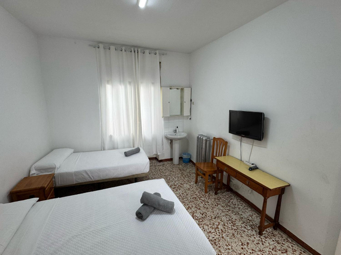Others 5, Hostal Ruano, Madrid