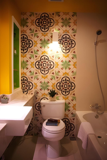 Bathroom 16