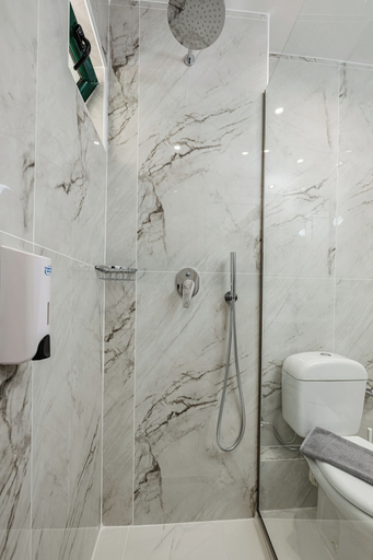 Bathroom 5, Caretta Beach Resort & Waterpark, Ionian Islands