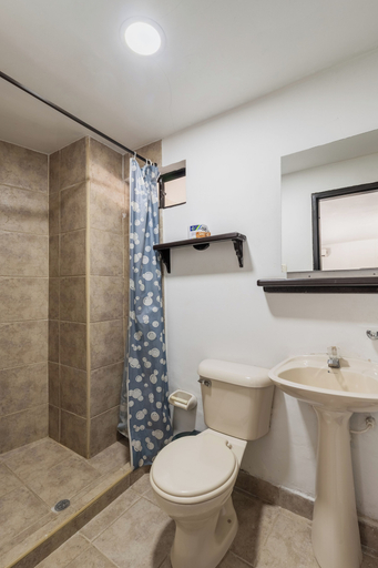 Bathroom 4, Aparta Hotel Roca Marina, Santa Marta (Dist. Esp.)