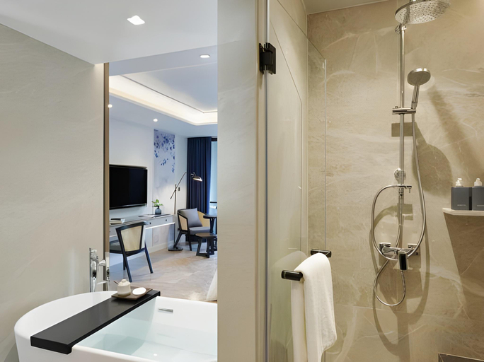 Bathroom 4, Maladee Rendezvous Hotel, Muang Chiang Mai