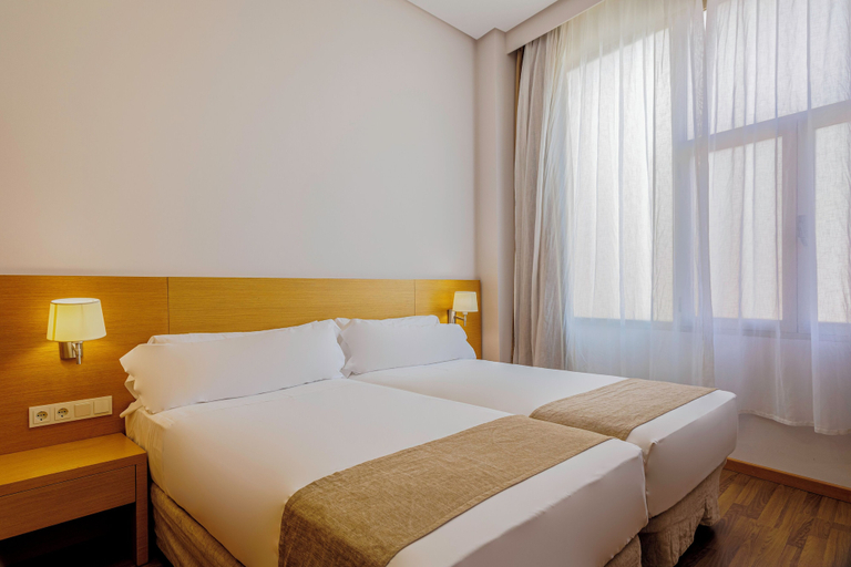 Bedroom 3, Cullera Holiday Hotel, Valencia