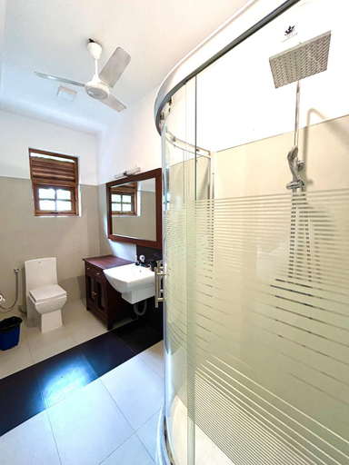 Bathroom 5, Beach House, Weligama