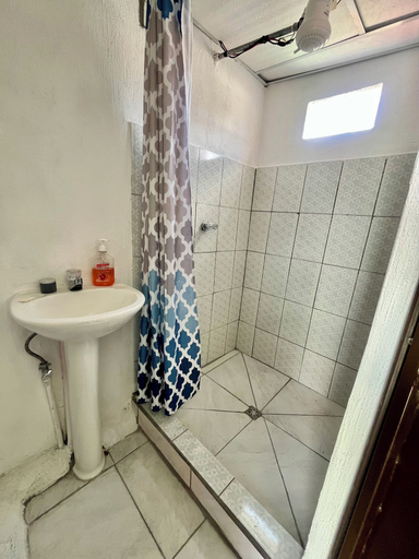 Bathroom 4, Jireh Antigua, Antigua Guatemala