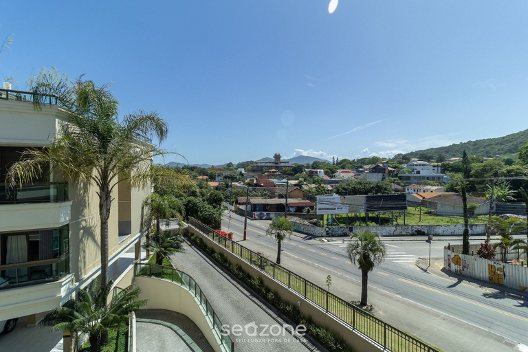 View from property, Apartment w/ BBQ 500m From the Beach Rlv0206, Florianopolis