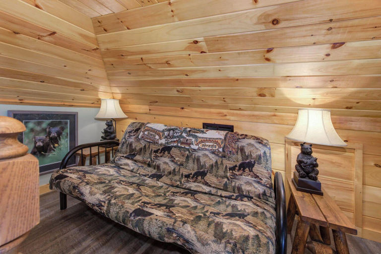 Bedroom 3, All About the Smokies, Sevier