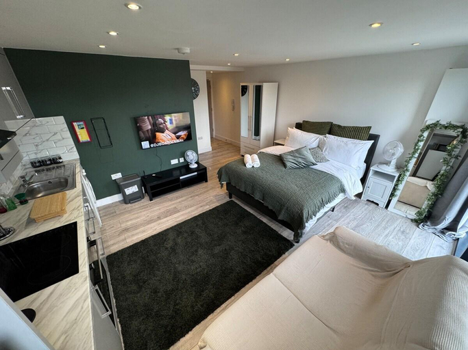 Bedroom 2, FT6 Brick Lane Studio, London