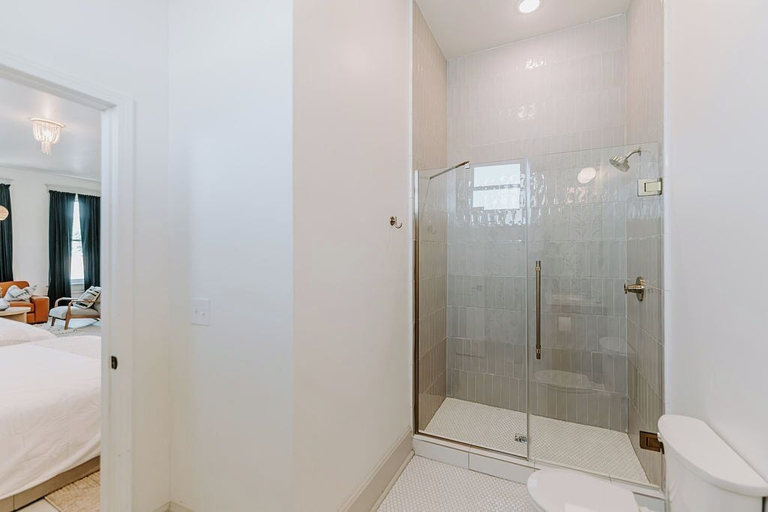 Bathroom 3, East Main Lofts, Jefferson