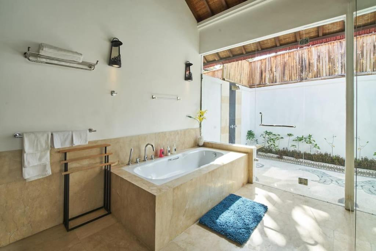 Bathroom 2, Villa Bulan Batubelig, Badung