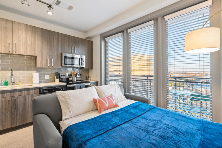 Room 3, Arlington Dreamy Studio Apartment, Arlington