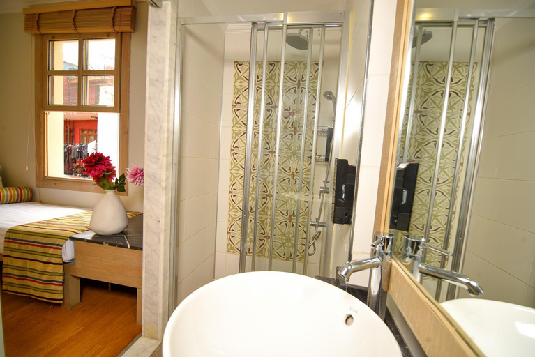 Bathroom 4, Gazetta Suites, Antalya