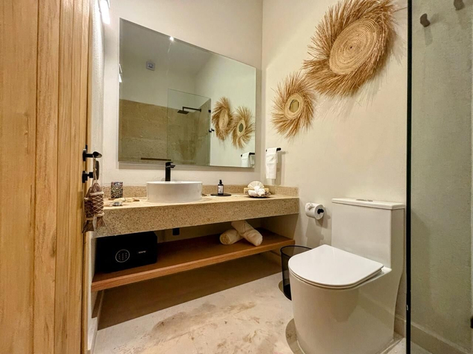 Bathroom 4, UNICO LA PUNTA HOTEL BOUTIQUE, Dist. Pochutla