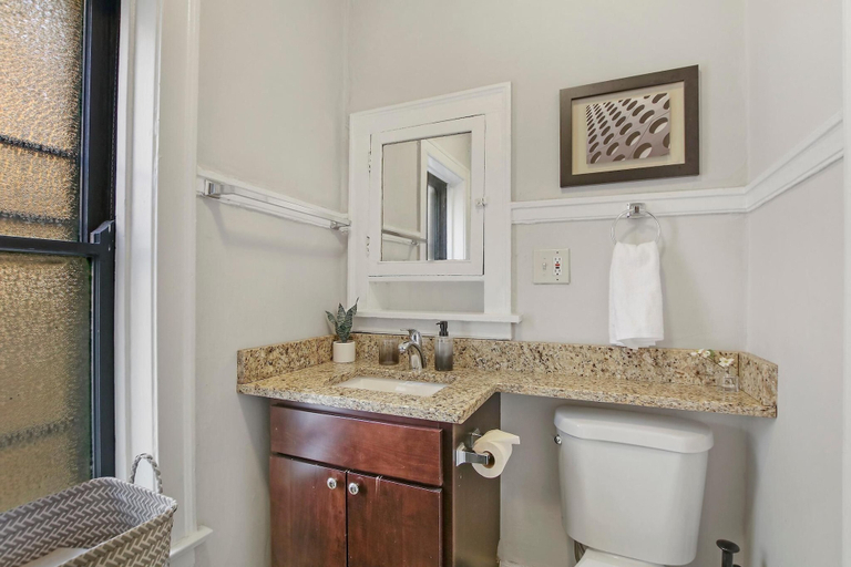 Bathroom 3, Homey 1BR - Eastwood 2S, Cook