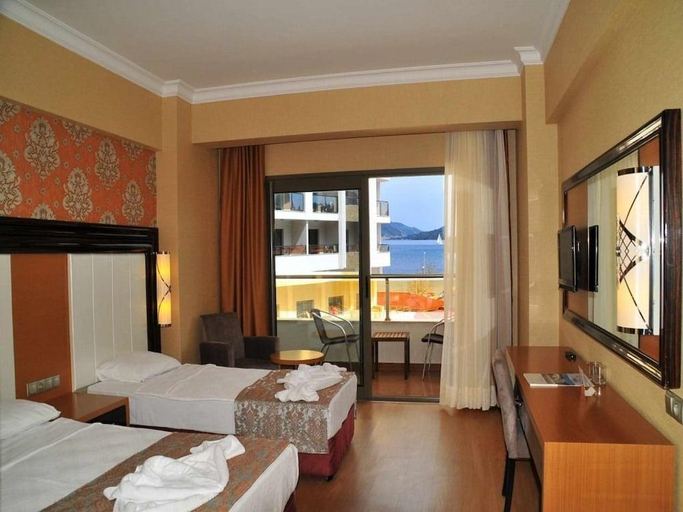 Bedroom, Golden Rock Beach, Marmaris