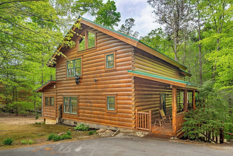 Exterior & Views 2, Smoky Bear Cabin, Sevier