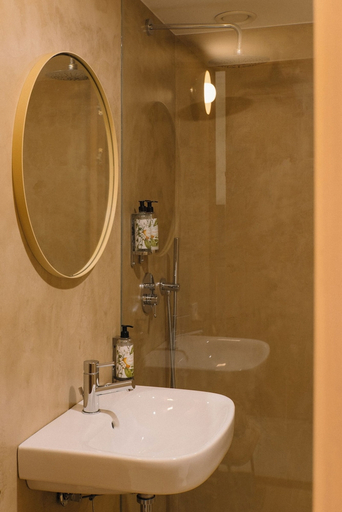 Bathroom, Outsite Porto Mouco, Porto
