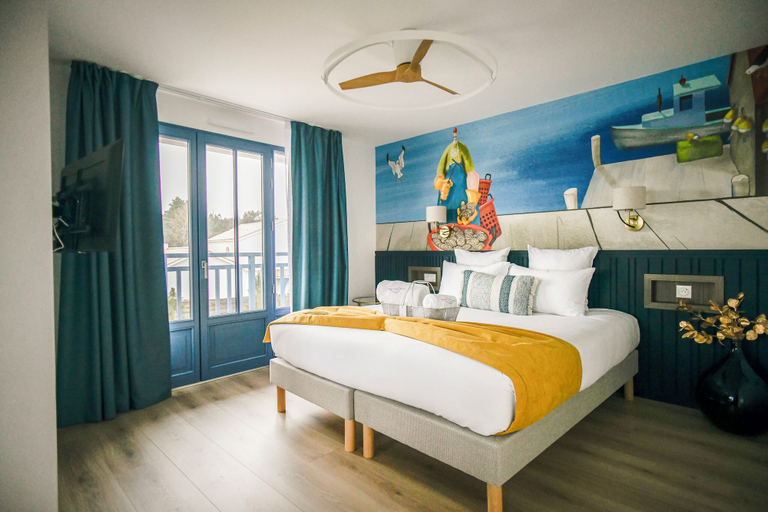 Bedroom 2, Domaine Les Clayères, Vendée