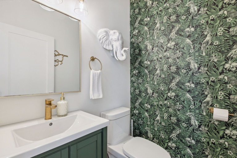 Bathroom 2, The Cottages at Blue, Grey