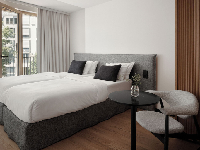 Bedroom 5, Bob W Munich Old Town, München