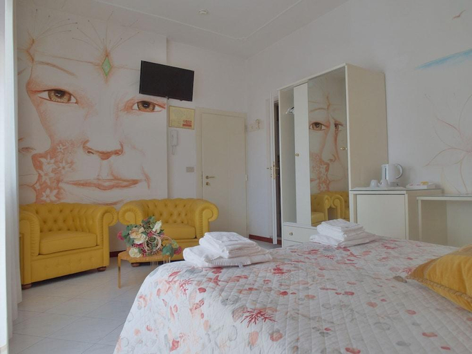Bedroom 3, Hotel Julia, Ferrara