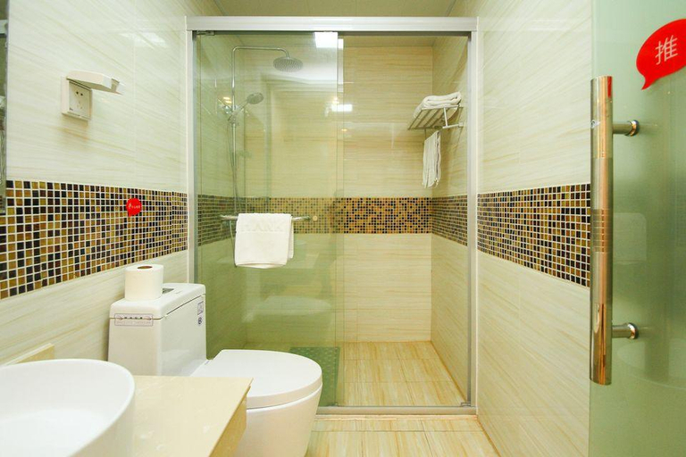 Bathroom 3, Thank Inn Plus Hotel Wuxi Xishan District Leather City, Wuxi