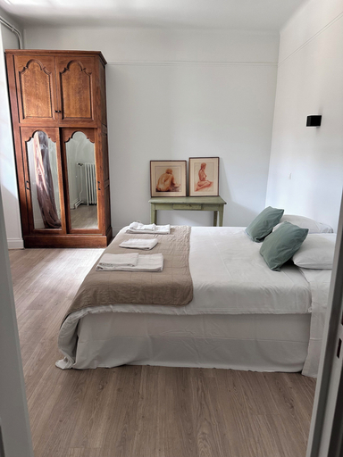 Room 3, Chez Jacques-Louis, Nièvre