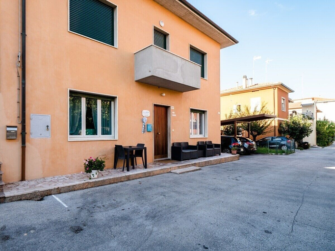 Exterior & Views 2, Casa Mafalda - Rooms, Friends and More - Affittacamere, Guest House, Ancona