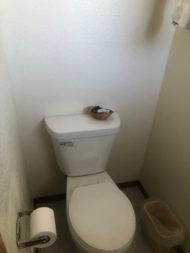 Bathroom 4, Hagman Motel, Stevens