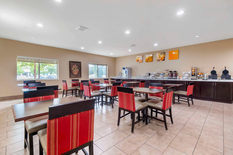 Food & Drinks 5, Comfort Suites Keeneland, Fayette