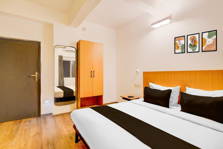 Room 3, Spacious Comfort Stays Near Aerospace Museum, Bangalore