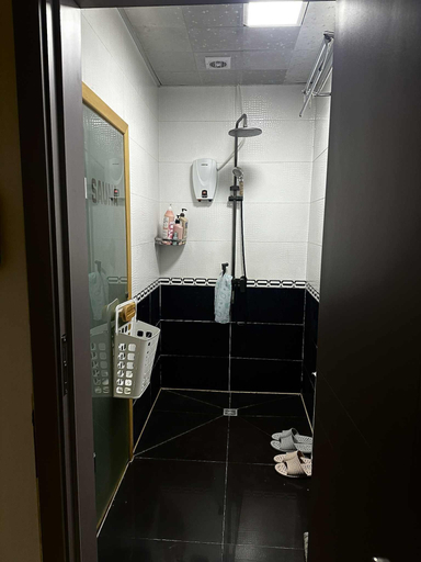 Bathroom, white hostel mongolia, Ulan Bator