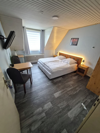 Bedroom 5, Pension Krohn, Hamburg