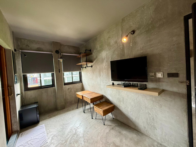 Others 5, Sukhum Rajamangala-Phatthanakan Rooms, Suan Luang