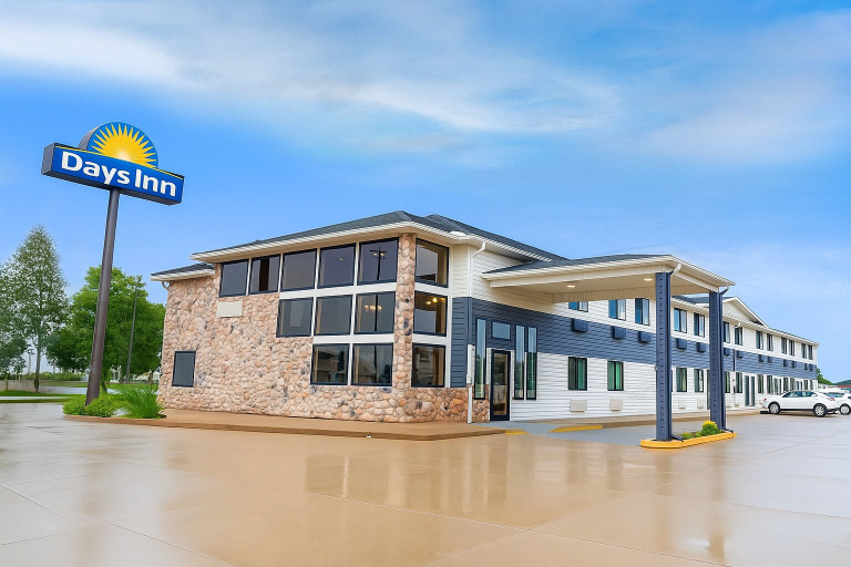 Exterior & Views 2, Days Inn by Wyndham Morton, Tazewell