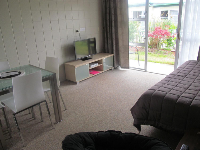 Others 5, Parkview Motel, Kaipara