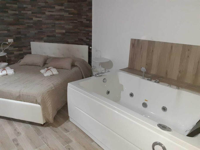 Bathroom 3, Le tre meraviglie a 200 m dal mare, Catania