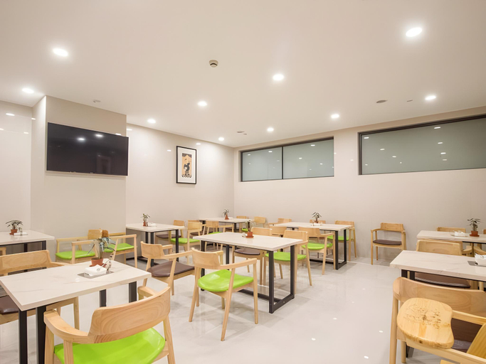 Food & Drinks 4, GreenTree Inn Hefei Binhu District Hangzhou Road Expressway Times Square, Hefei