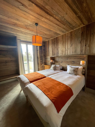 Bedroom 2, Hotel des Pyrenees, Pyrénées-Orientales