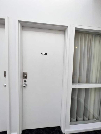 Room 2, Unwind Adelaide City Studio No 438, Adelaide