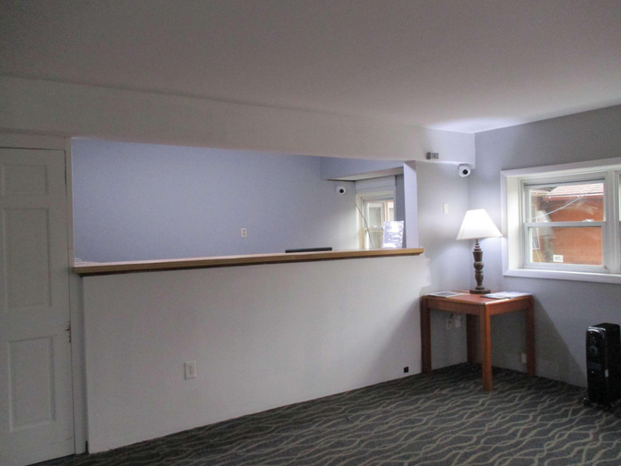 Public Area 2, Motel 6 Shartlesville, PA, Berks