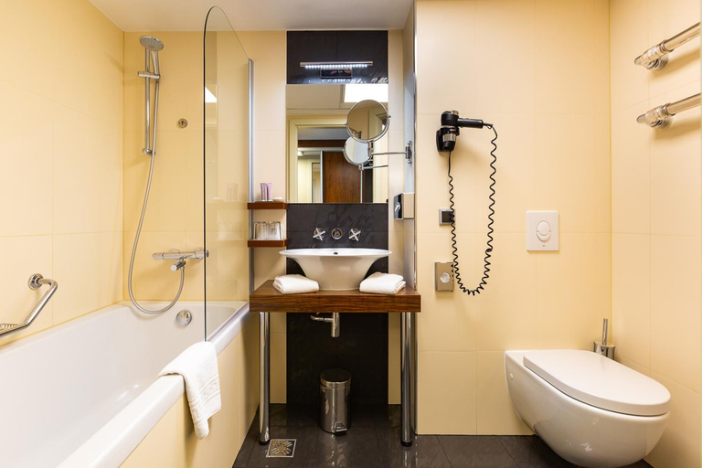 Bathroom 4, Avalon Hotel & Conferences, Riga
