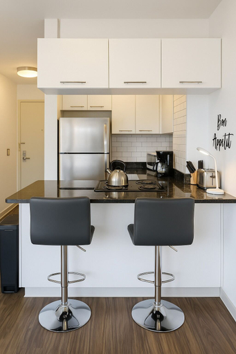 Others 5, Studio Retreat - Algonquin 9A, Cook