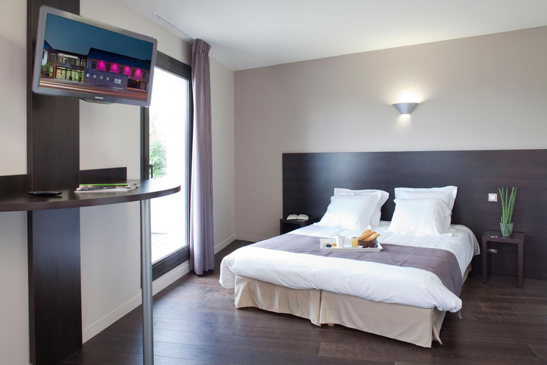 Bedroom, Logis Hotel Terre de Loire, Cher