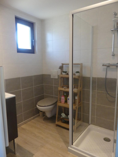 Bathroom 3, Studio Nuitee en Provence 2, Bouches-du-Rhône