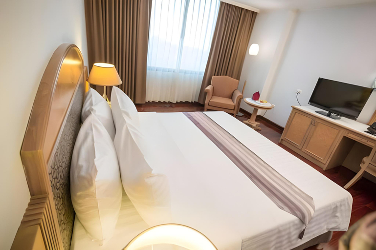 Bedroom 12