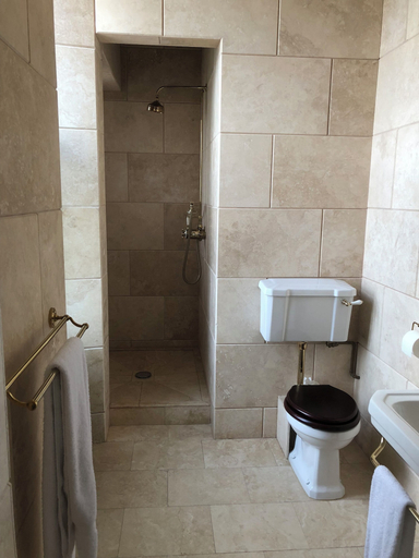Bathroom 3, Château De La Goujonnerie, Vendée