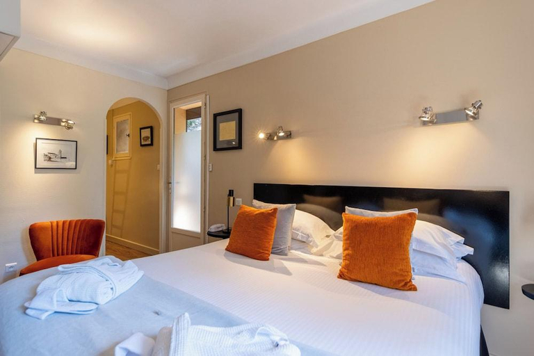 Bedroom 3, Hotel & Spa Le Madeloc - Collioure Centre, Pyrénées-Orientales